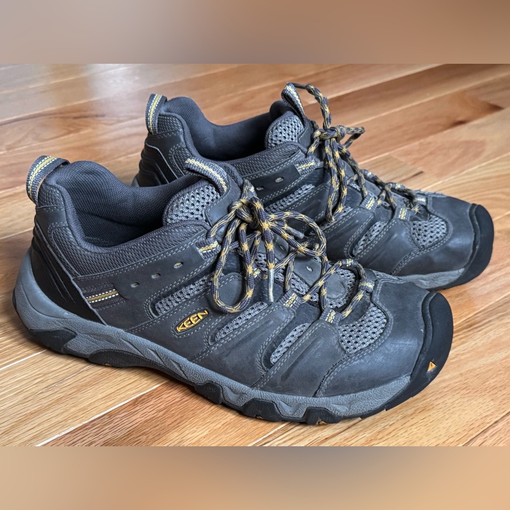Keen Voyageur Hiking Shoe - Men’s Size 9.5